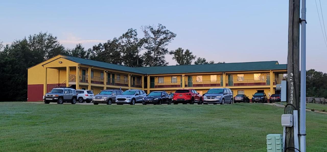 Garden Inn And Suites Near Callaway Gardens Pine Mountain Exterior photo