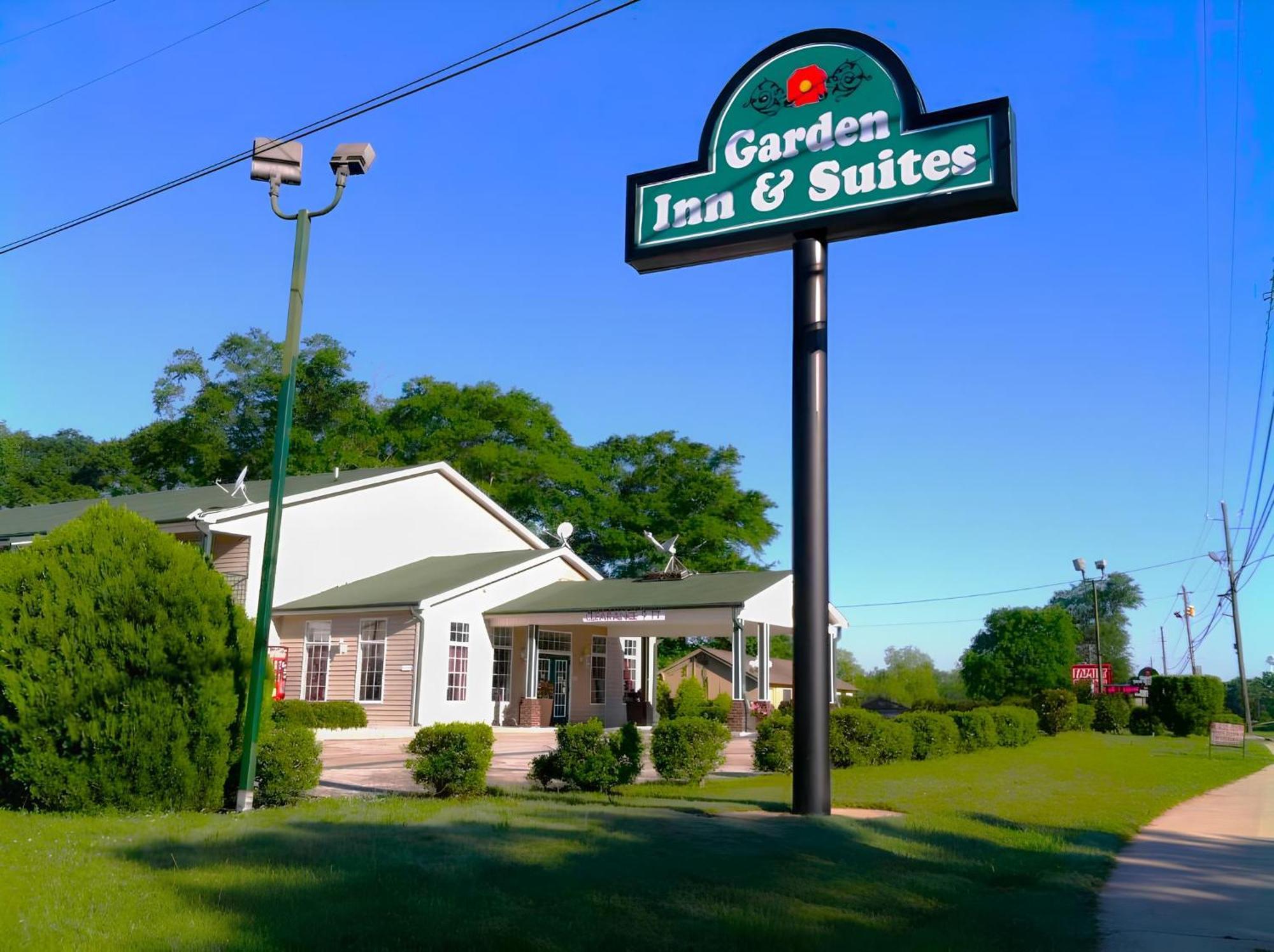 Garden Inn And Suites Near Callaway Gardens Pine Mountain Exterior photo
